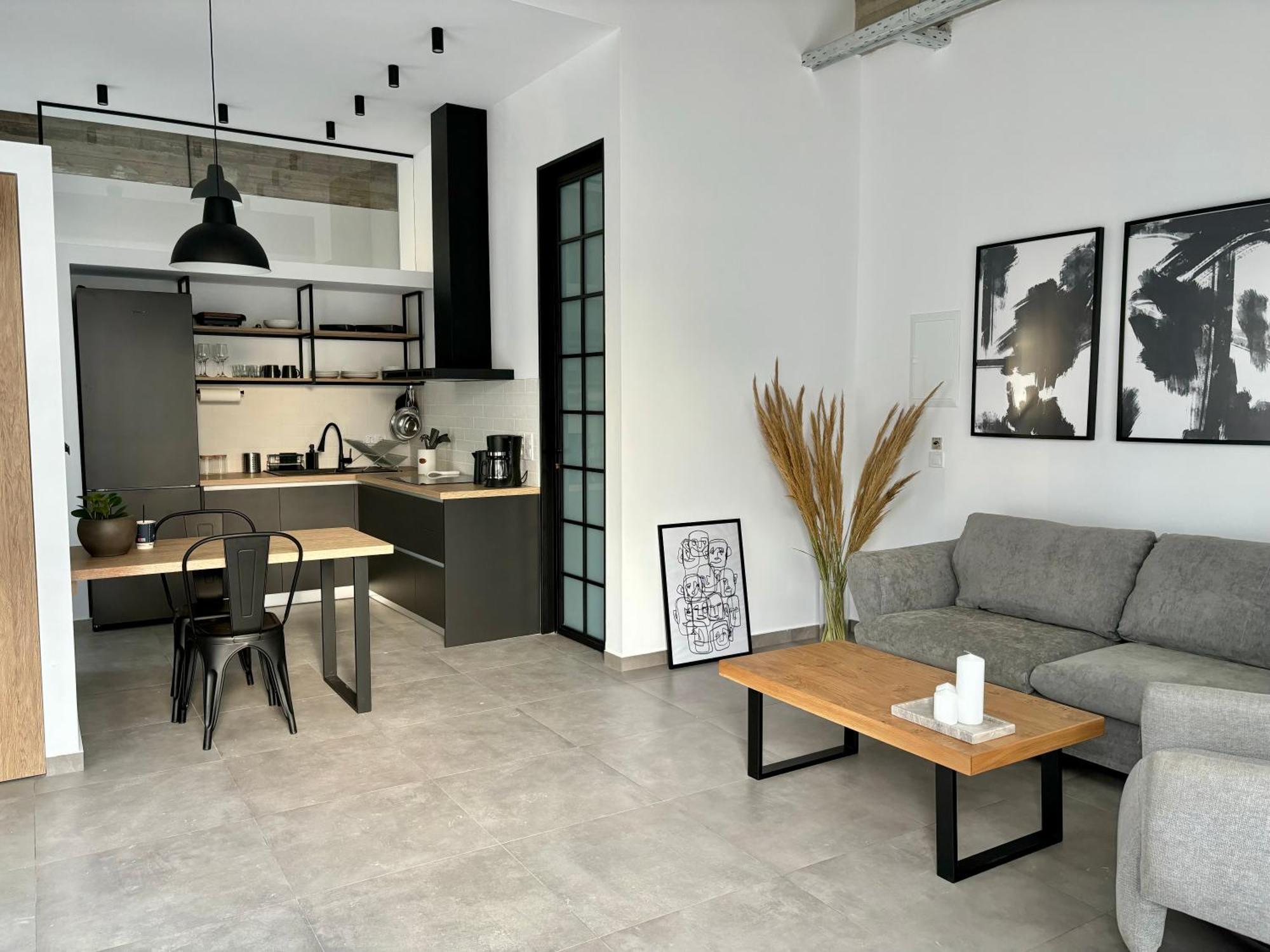 Industrial Loft Comfort Living Heraklion  Exterior photo